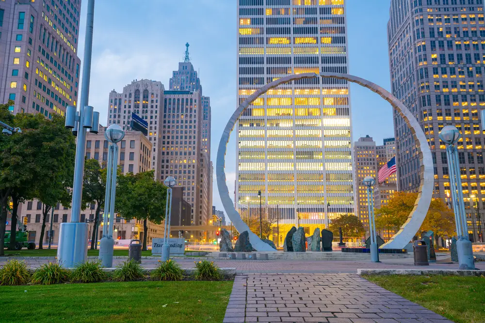Very neat oval sculpture in the middle of a park in the downtown area, one of our top picks when considering where to stay in Detroit