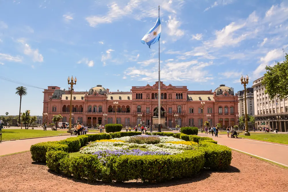 Photo of the Casa Rosada in Plaza de Mayo, pictured during the cheapest time to visit Buenos Aires