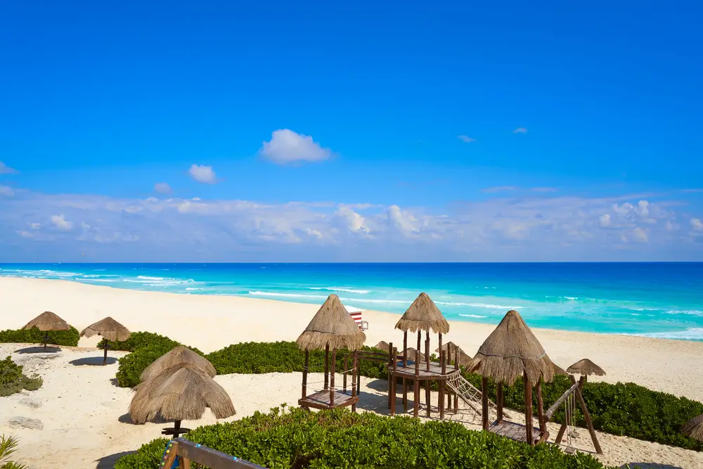 View of Playa Delfines in Cancun during the best time to avoid seaweed from October to February