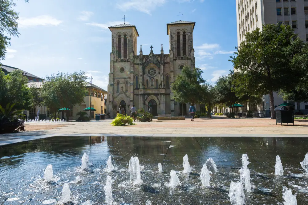 San Fernando Cathedral in Main Plaze in La Villita, one of our top picks for areas to consider when thinking about where to stay in San Antonio