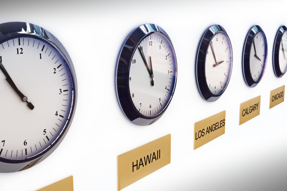 Ρολόι στους τοίχους που δείχνει τη ζώνη ώρας για κάθε πολιτεία των ΗΠΑ.