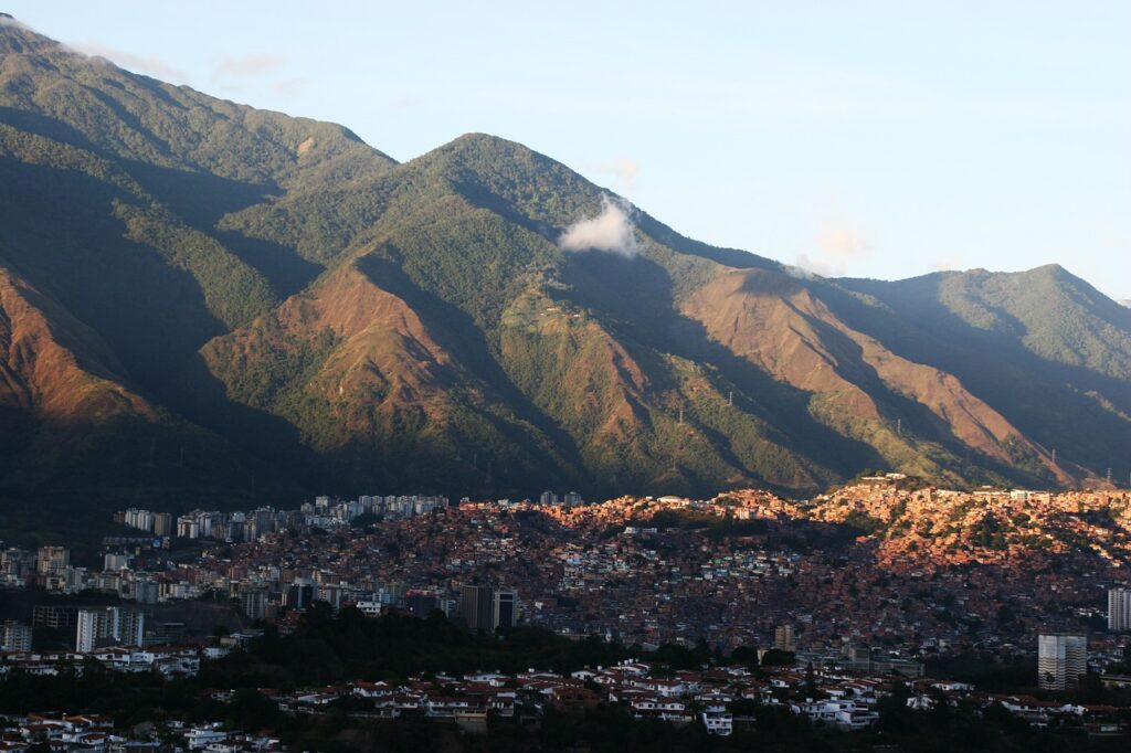 caracas, venezuela, elhatillo